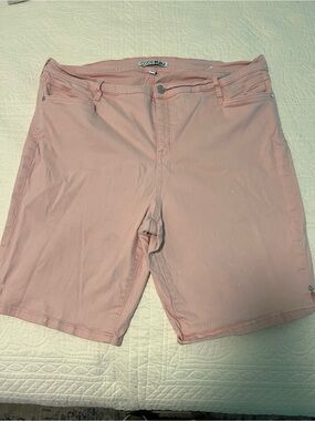 Code Bleu Women's Pink Casual Bermuda Shorts